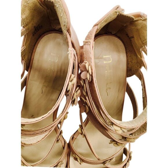 Nicole Miller Daisy Strappy Sandals Flower Embellishments 10 Block Heel Tan - Picture 10 of 12